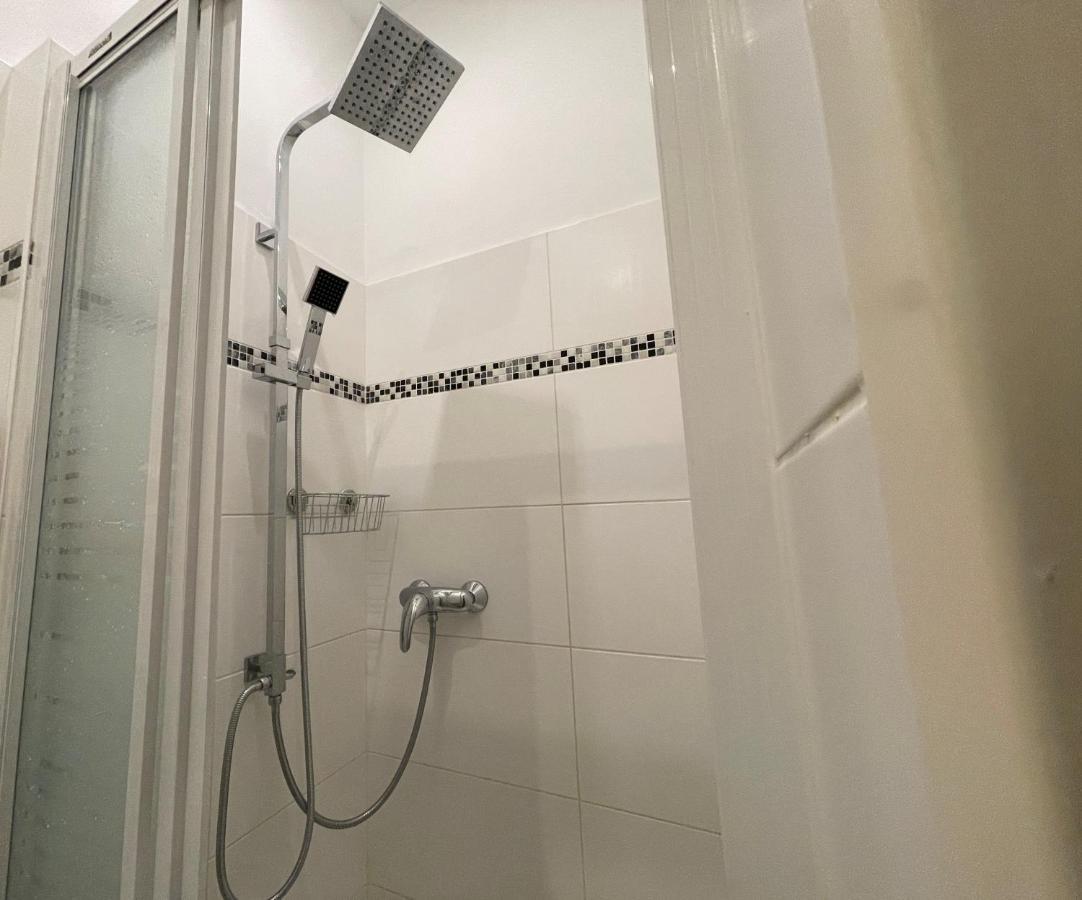 Central Sunny Flat With Free Parking Leilighet Wien Eksteriør bilde